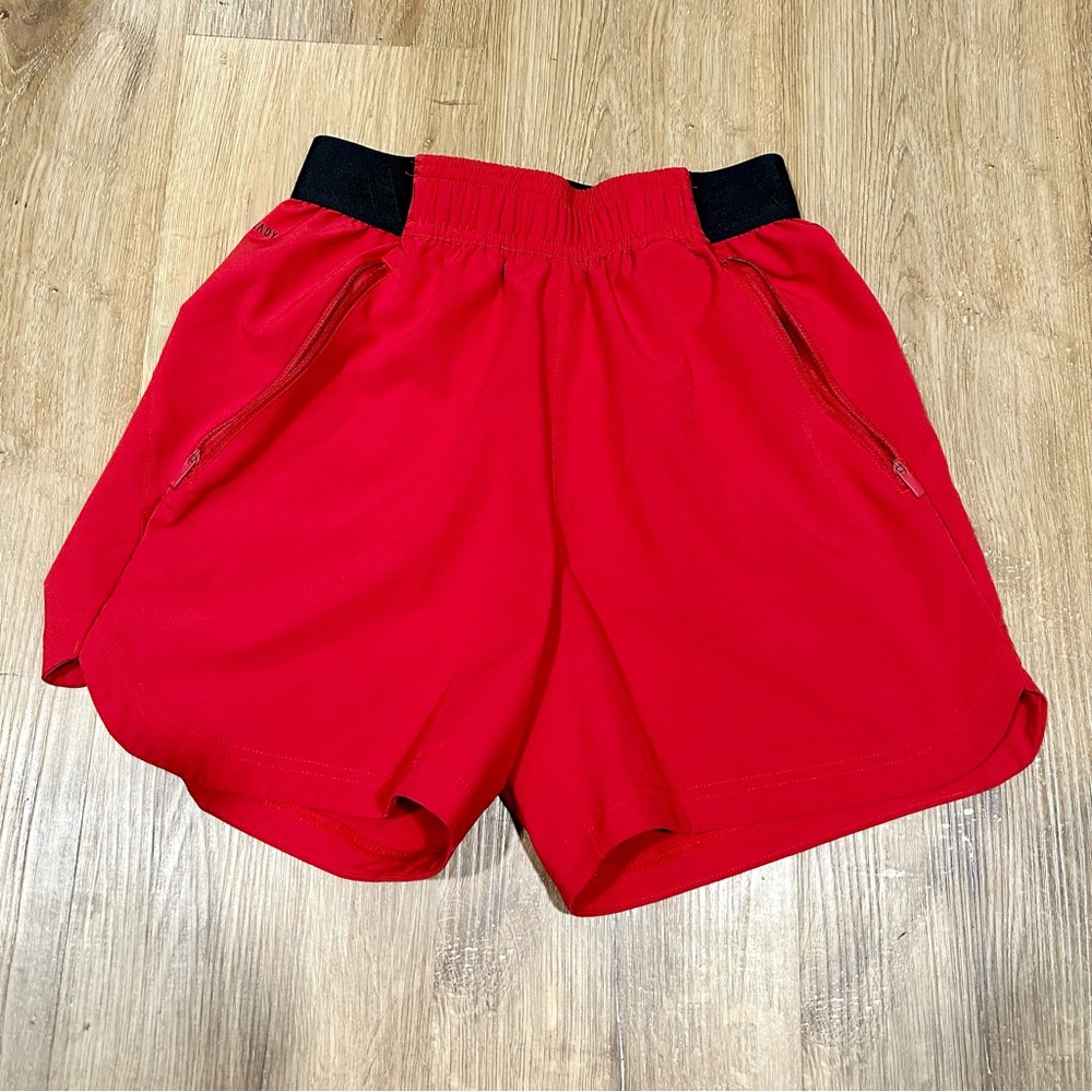 Adidas Aeroready Women’s Stretchy Athletic Shorts Size XS 5” Inseam Red